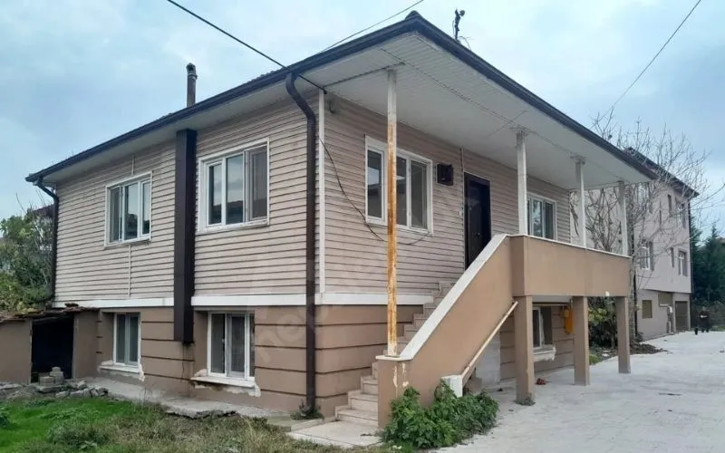 Adapazarı/İstiklal’de 5+1 Satılık Dubleks